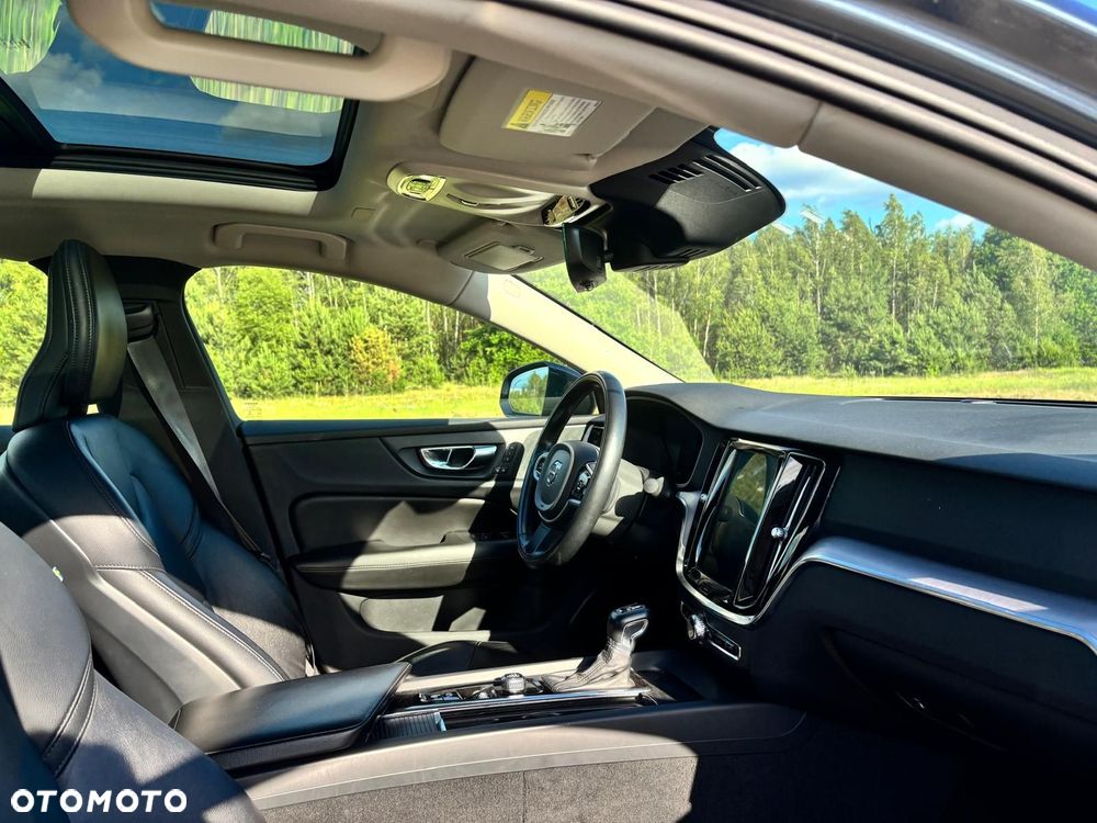 Volvo S60 T6 AWD Momentum Pro - 19