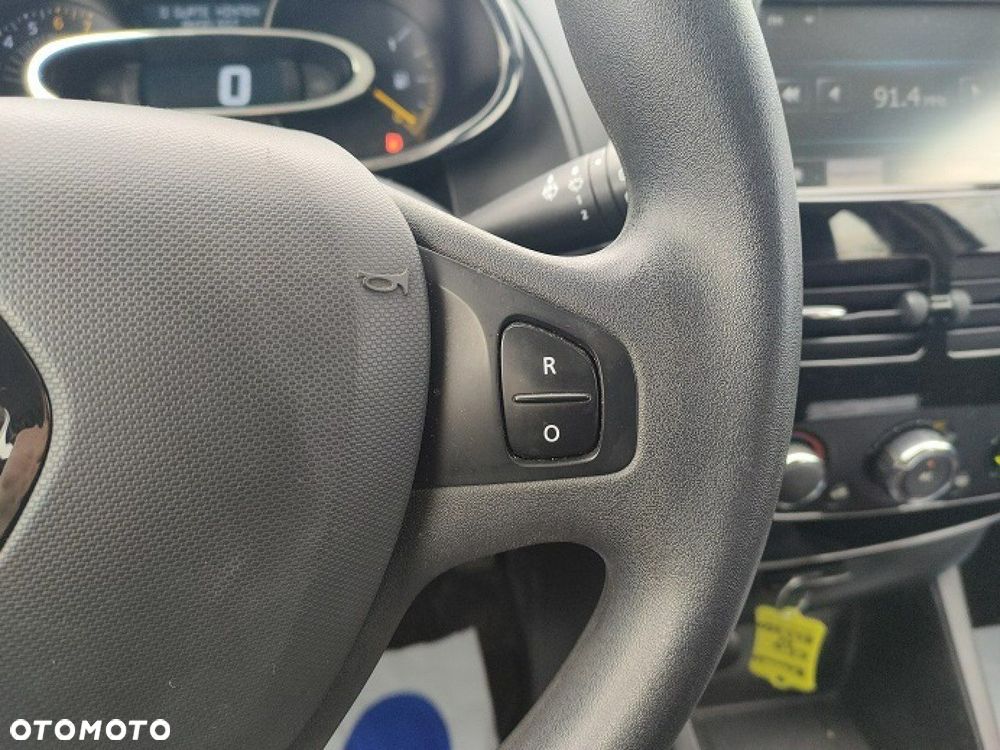 Renault Clio - 17