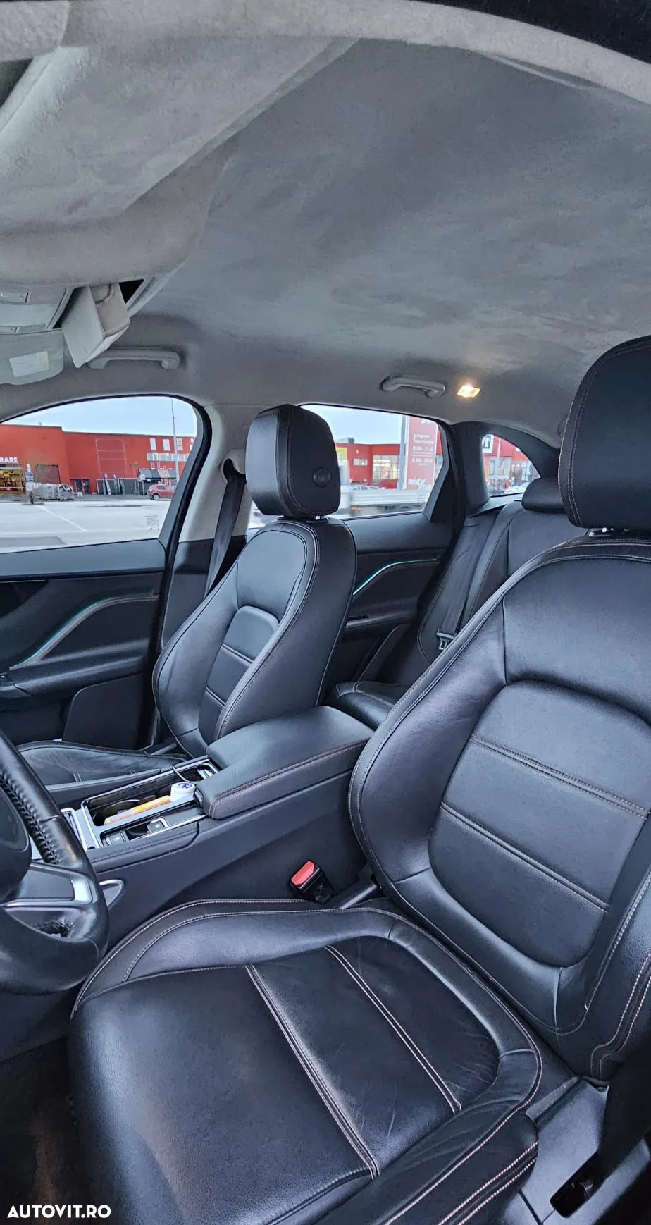 Jaguar F-Pace 20d AWD Aut. Prestige - 16