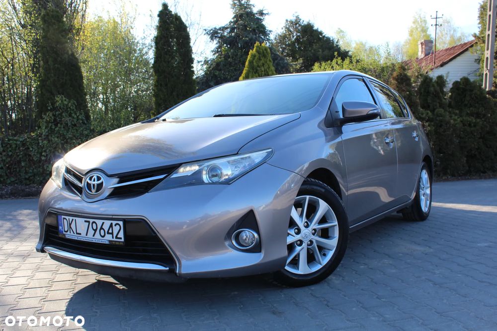 Toyota Auris 2.0 D-4D Premium - 2