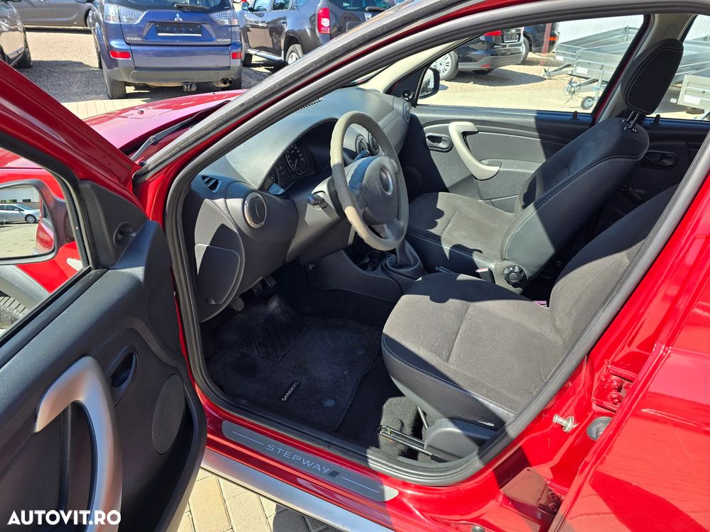Dacia Sandero 1.6 MPI Stepway - 9
