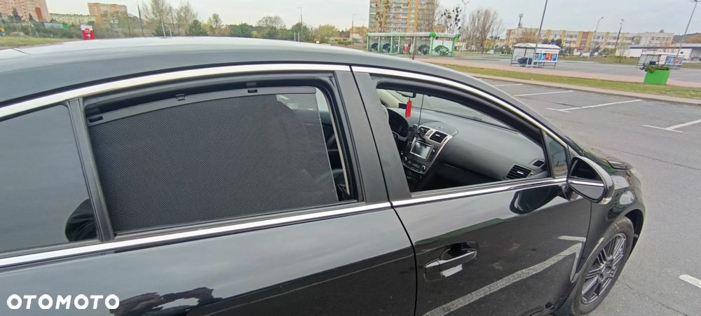 Toyota Avensis 2.0 D-4D Premium - 6