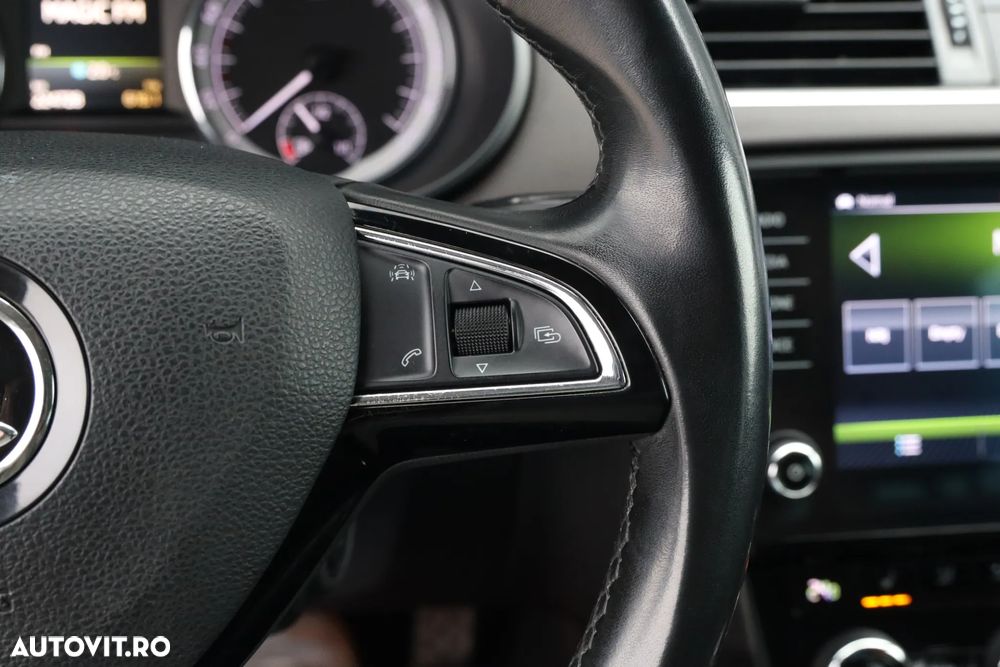 Skoda Octavia 2.0 TDI 4x4 DSG Scout - 22