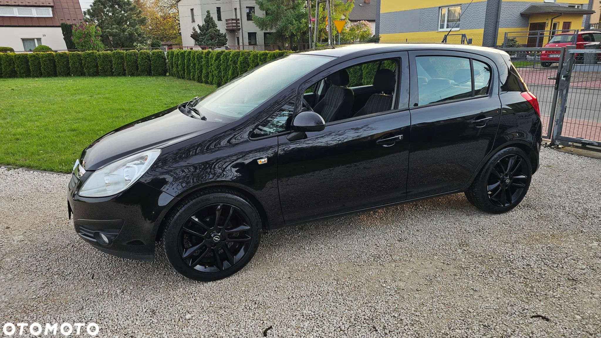 Opel Corsa 1.2 16V Enjoy - 1