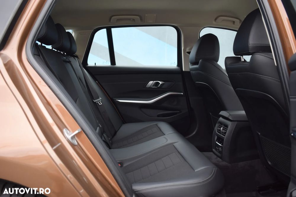 BMW Seria 3 320d Touring Aut. Sport Line - 13