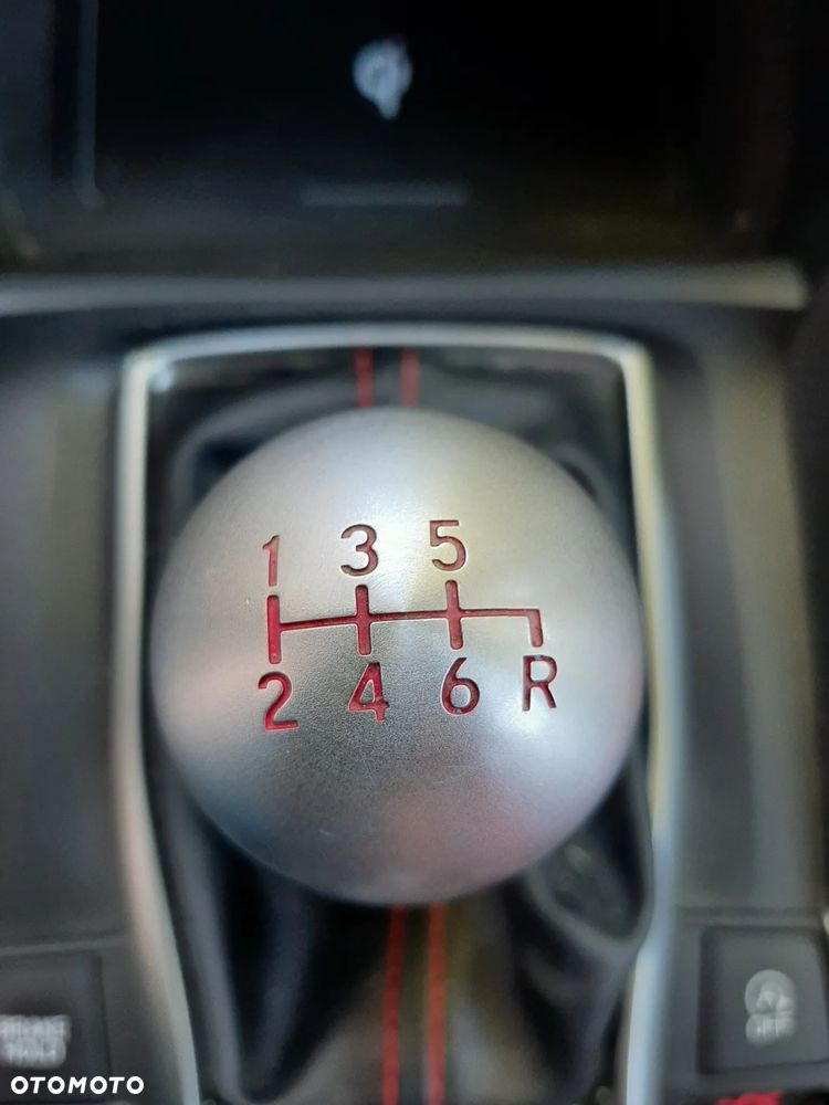 Honda Civic 2.0 T Type-R - 12