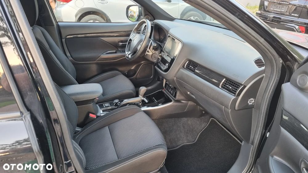 Mitsubishi Outlander 2.0 2WD CVT Edition 100 - 13