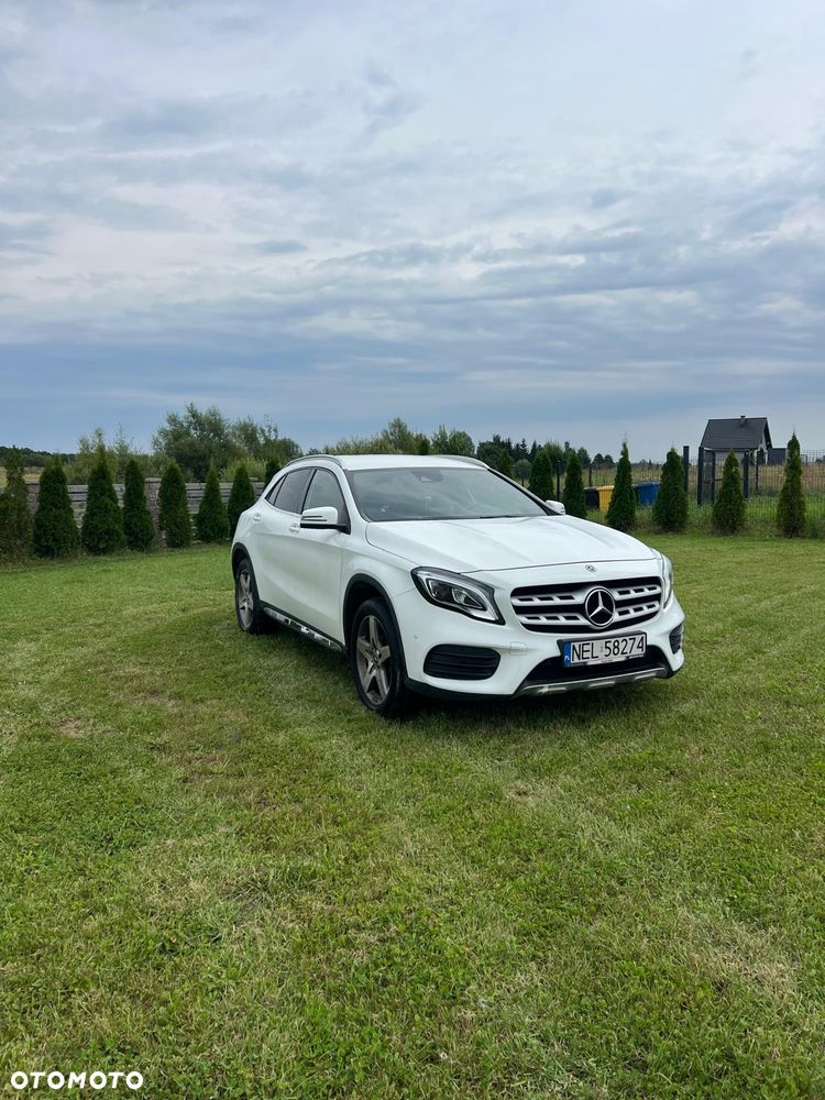 Mercedes-Benz GLA 200 7G-DCT AMG Line - 3