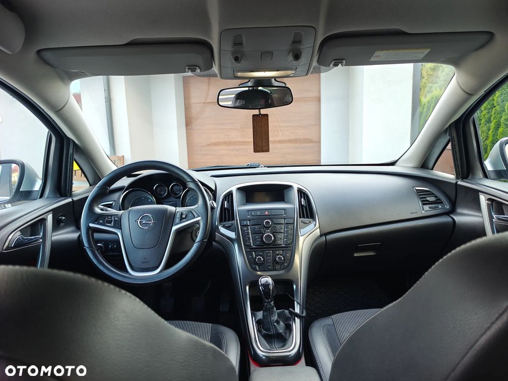 Opel Astra 1.7 CDTI Cosmo - 11