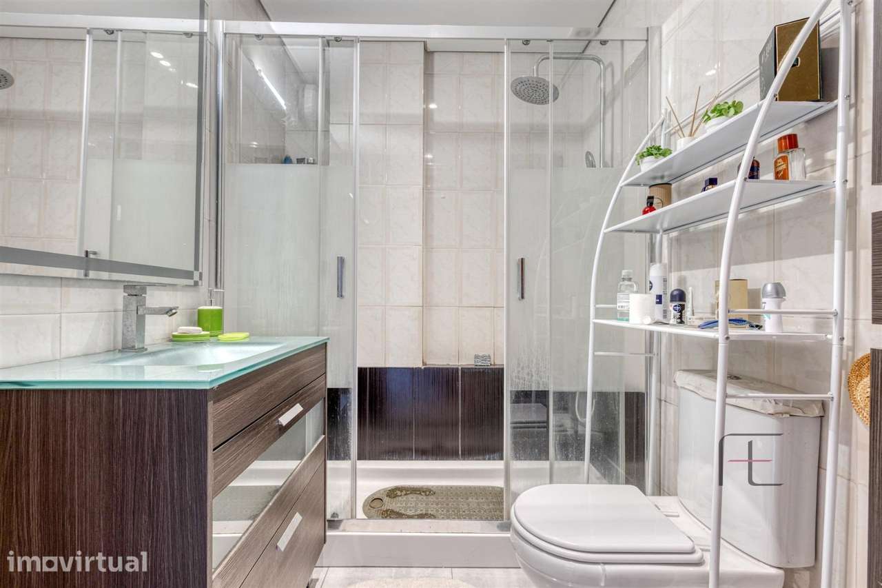 Apartamento T2 Venda em Baguim do Monte (Rio Tinto),Gondomar - Grande imagem: 4/60