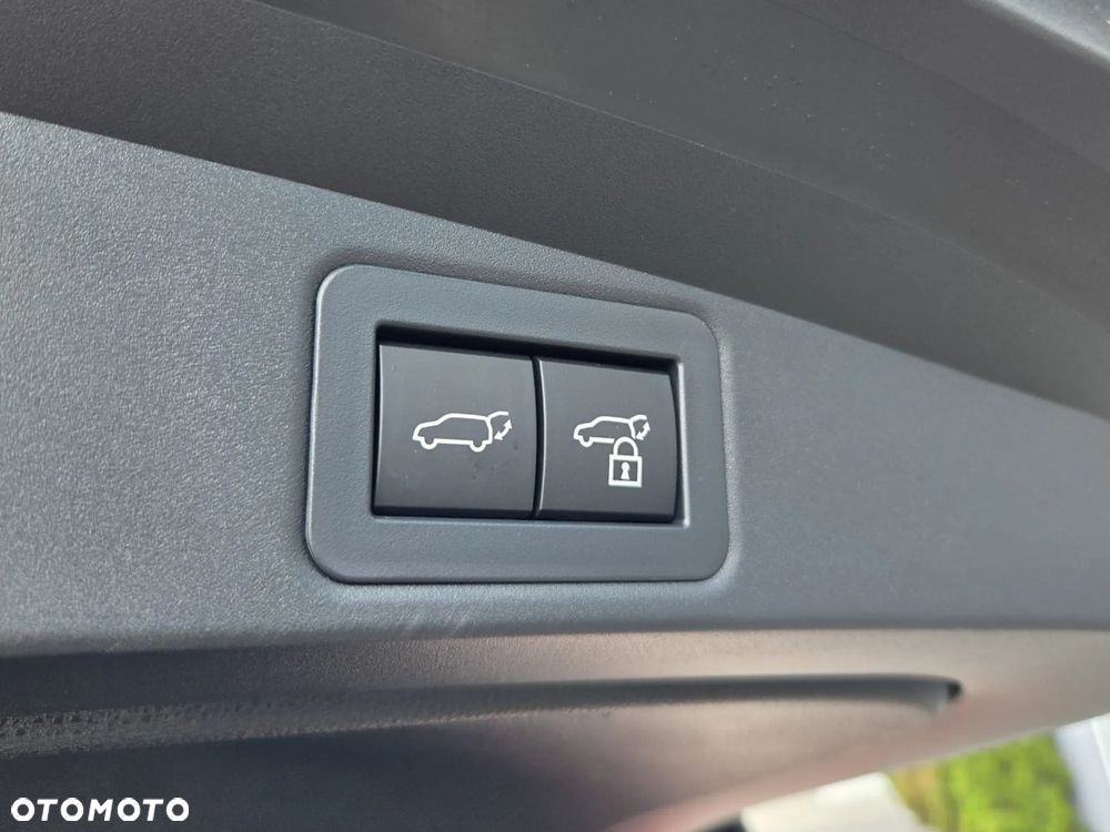 Toyota Corolla 2.0 Hybrid Style - 10
