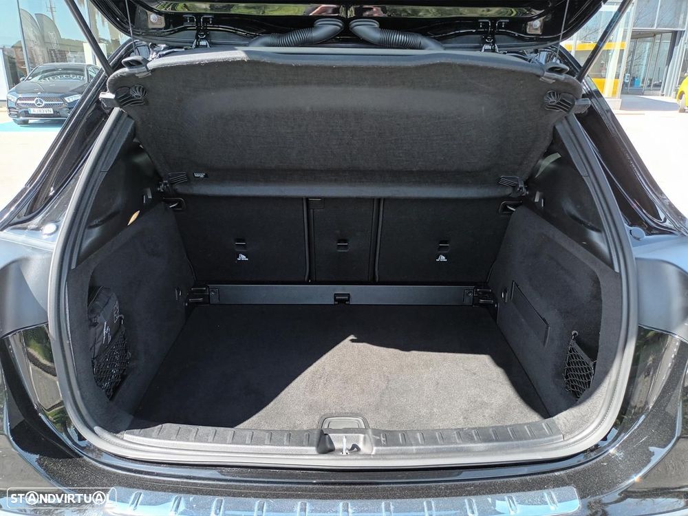 Mercedes-Benz GLA 180 d AMG Line - 9