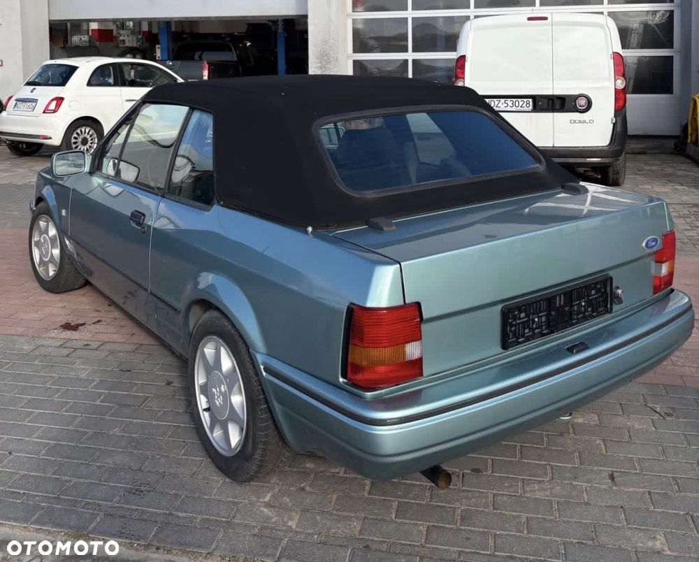 Ford Escort - 4