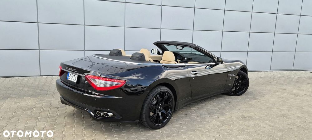 Maserati GranTurismo S Automatik - 13