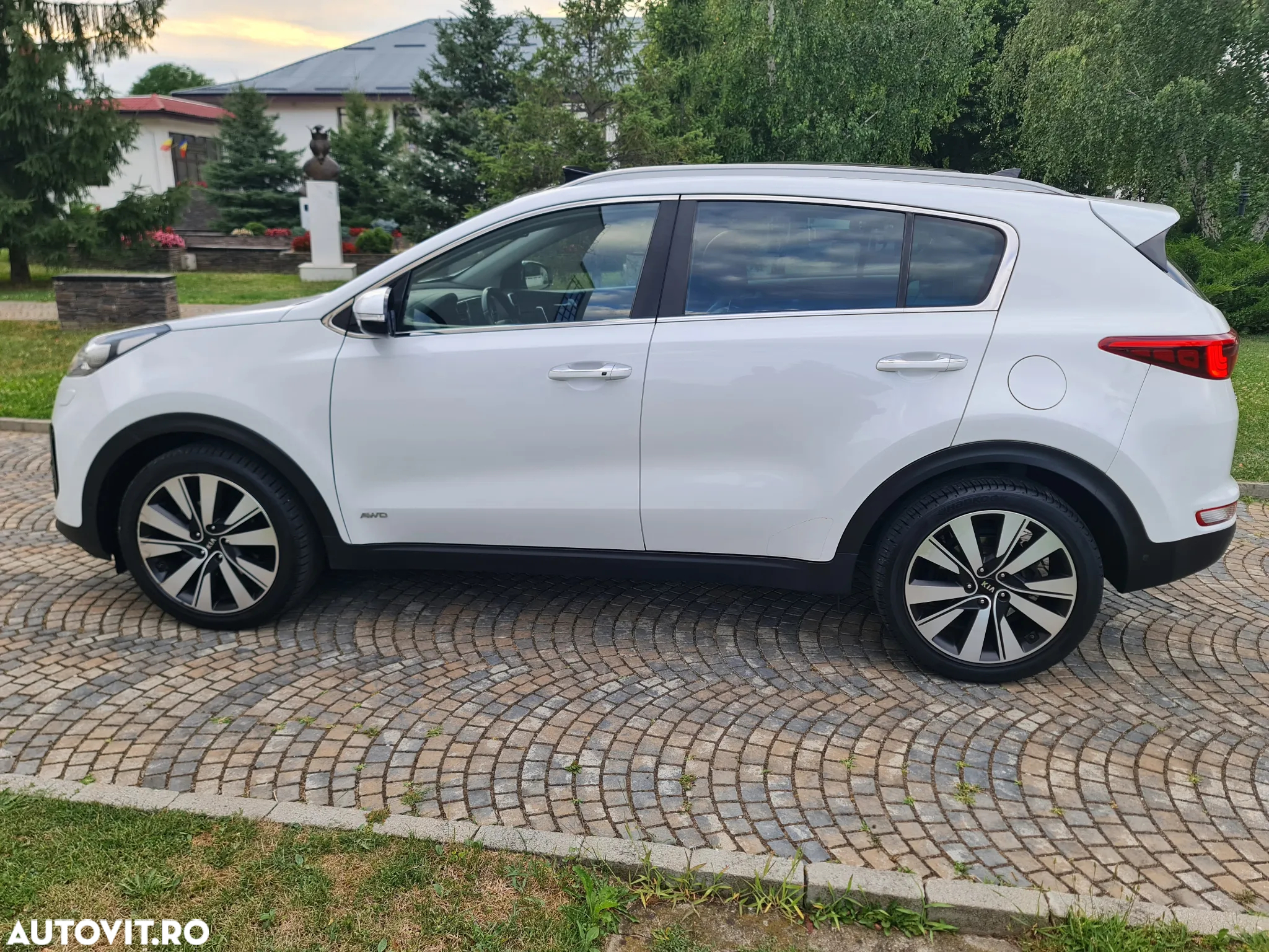 Kia Sportage 2.0 CRDI 184 AWD Aut. Platinum Edition - 3