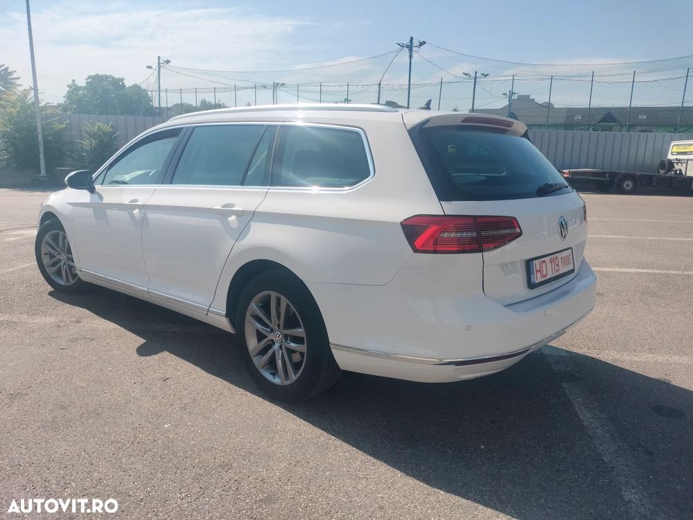 Volkswagen Passat 2.0 TDI DSG Highline - 17