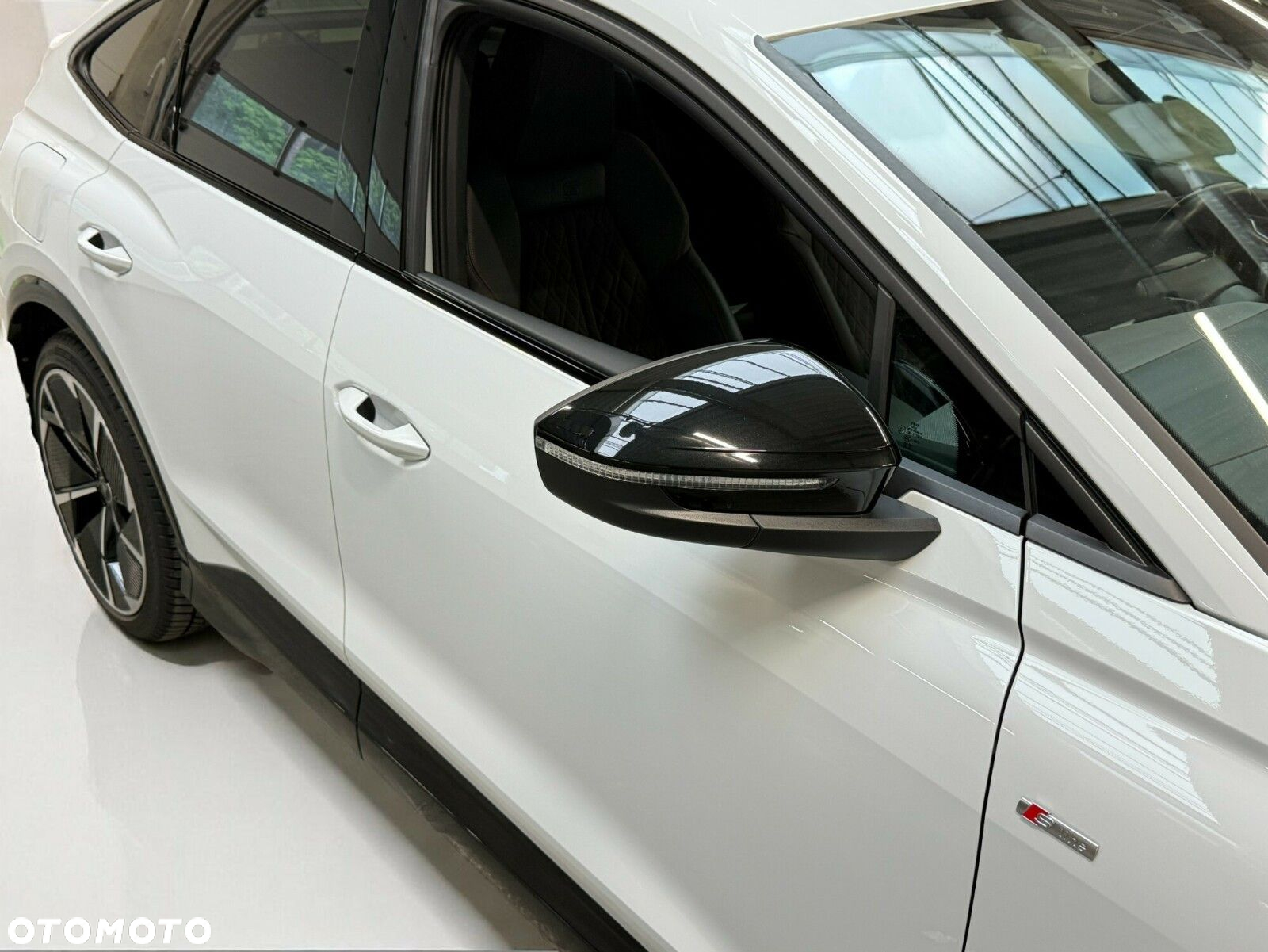Audi Q4 - 12