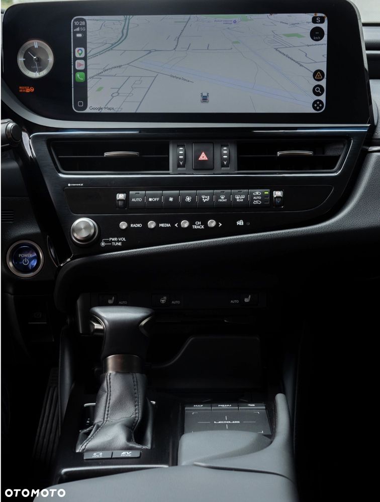 Lexus ES 300h Business Edition - 4