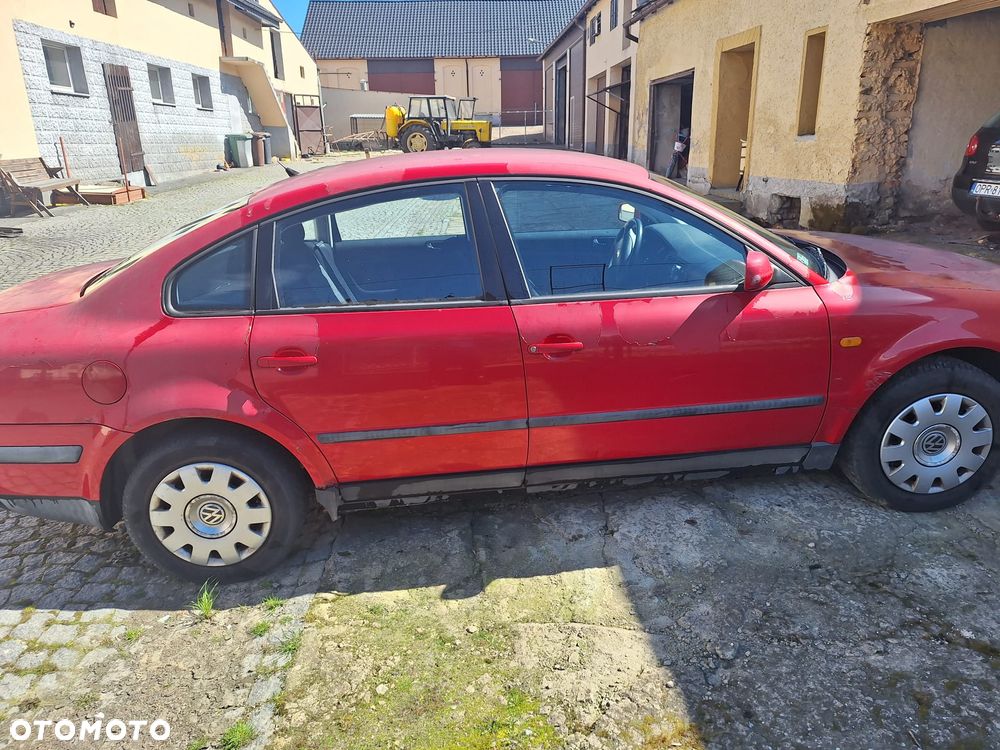 Volkswagen Passat - 2