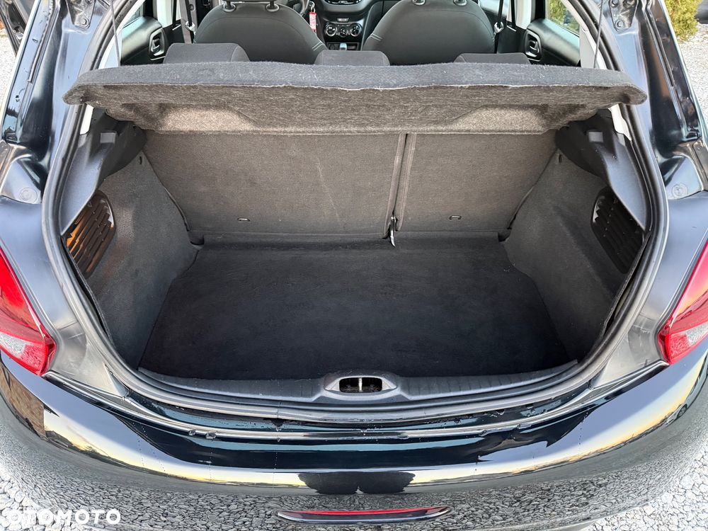 Peugeot 208 - 25