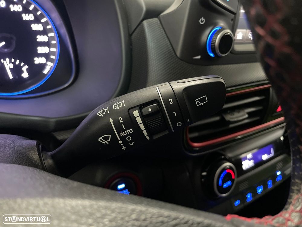 Hyundai Kauai 1.6 CRDi Premium 7DCT - 34