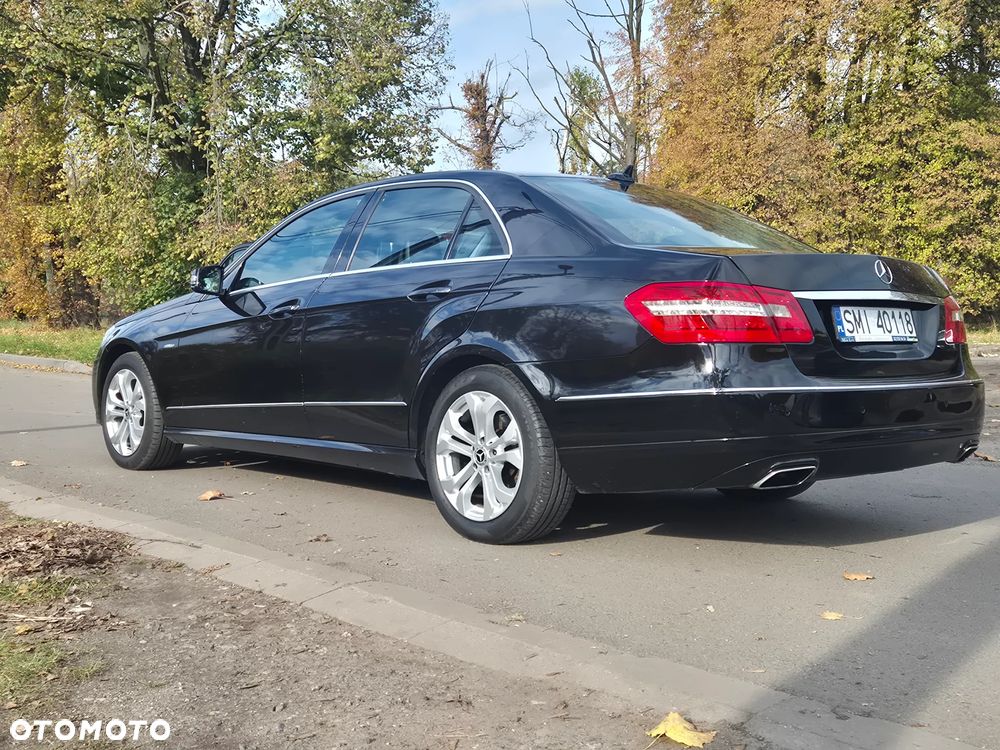 Mercedes-Benz Klasa E 200 CDI DPF BlueEFFICIENCY 7G-TRONIC Avantgarde - 4