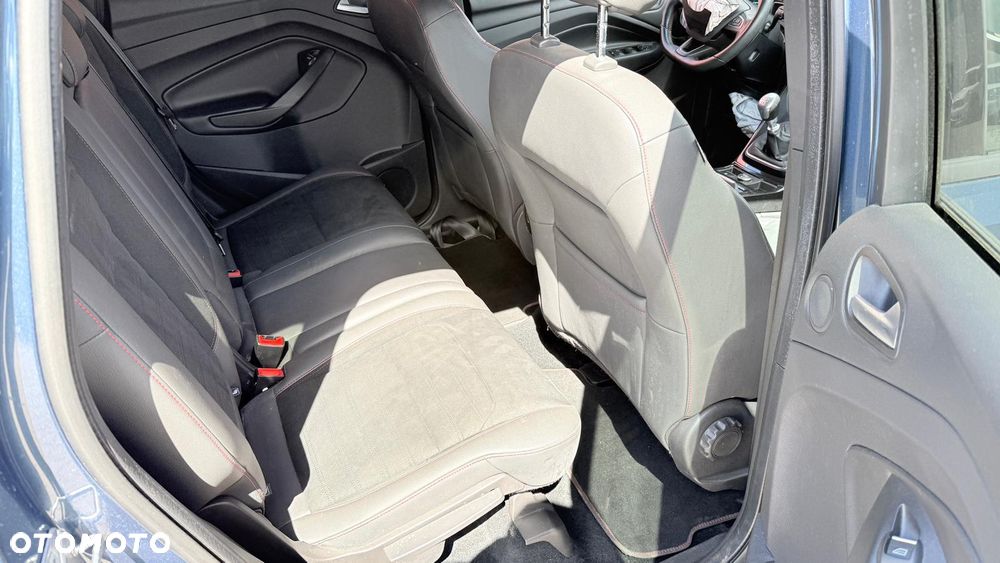 Ford Kuga 1.5 EcoBoost ST-LINE - 15