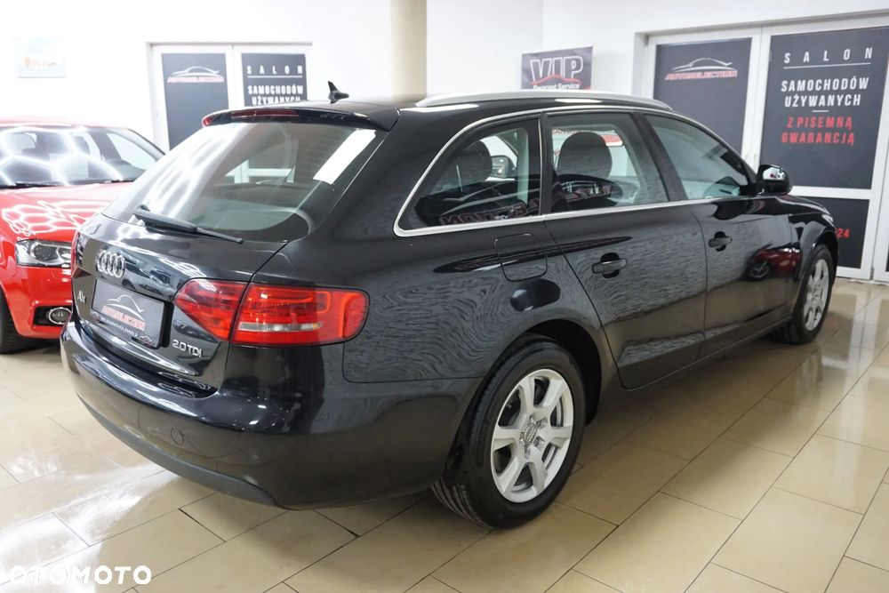 Audi A4 Avant 2.0 TDI DPF Ambiente - 9