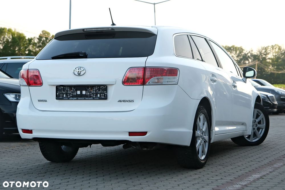 Toyota Avensis 1.8 Luna - 22