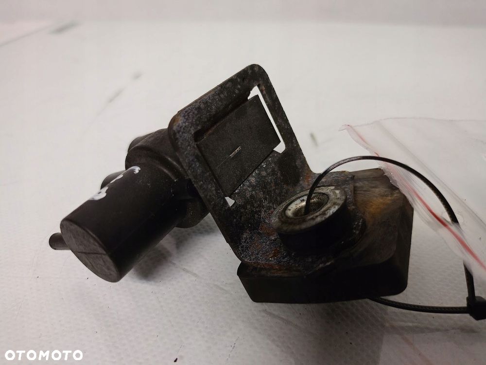 zaworek podciśnienia 2.5 d voyager iv - 4