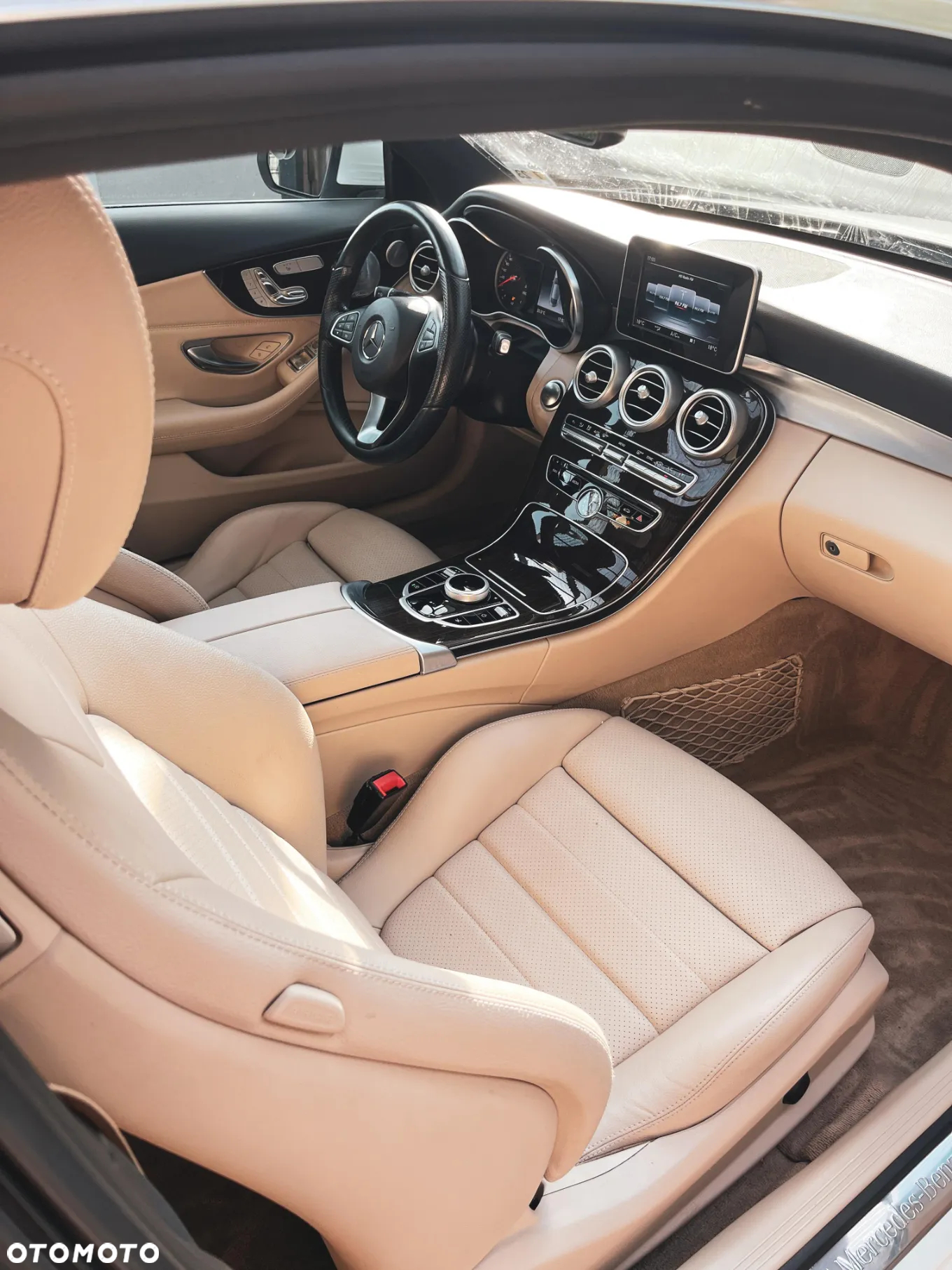 Mercedes-Benz Klasa C 300 9G-TRONIC - 19
