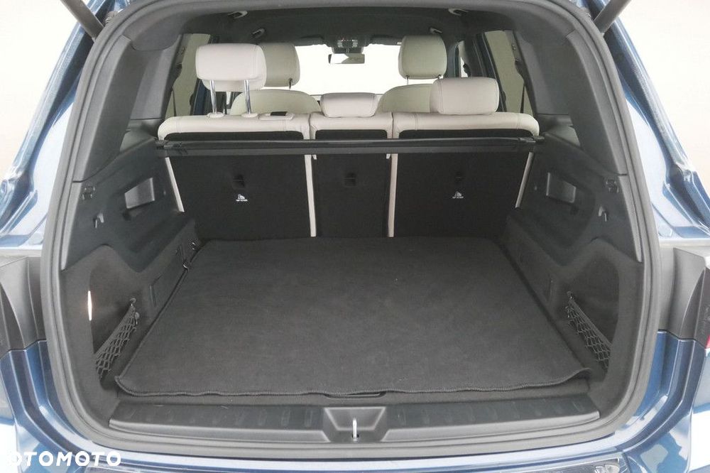 Mercedes-Benz GLB - 16