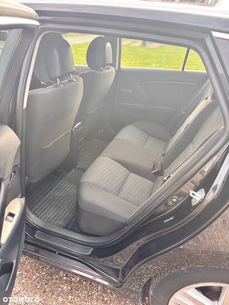Toyota Avensis 2.0 D-4D Premium - 5