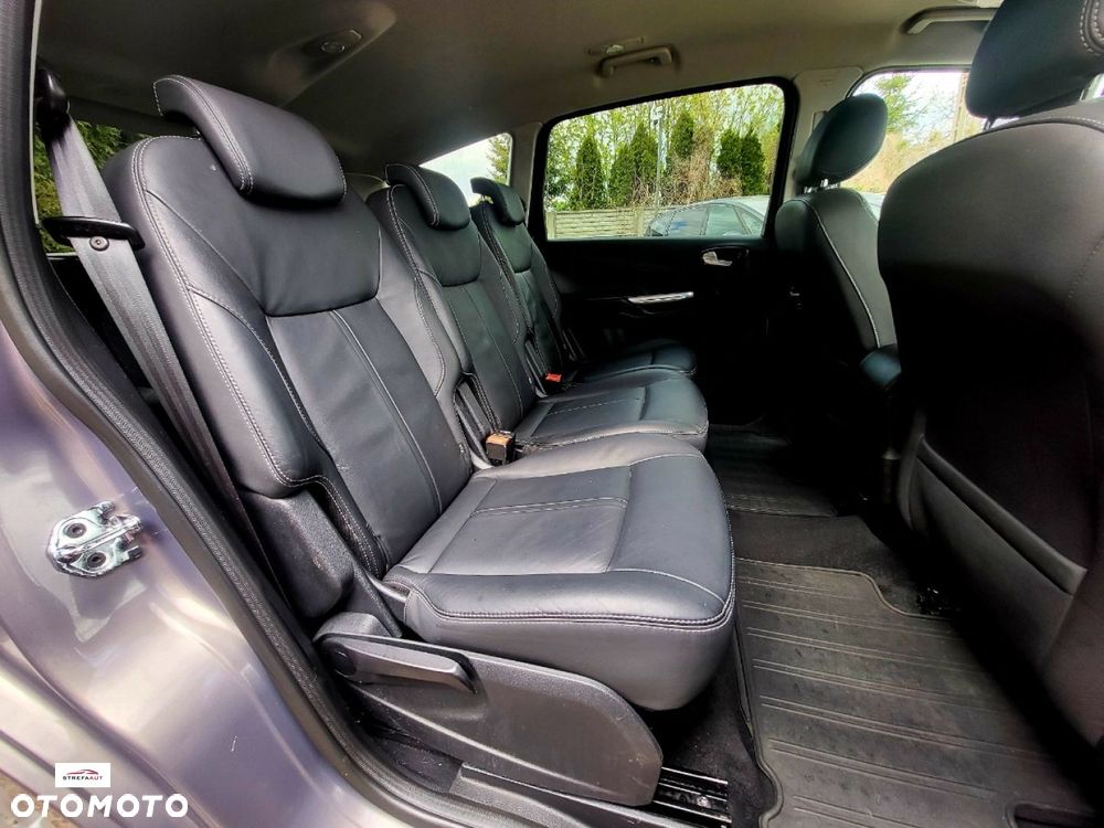 Ford S-Max - 8