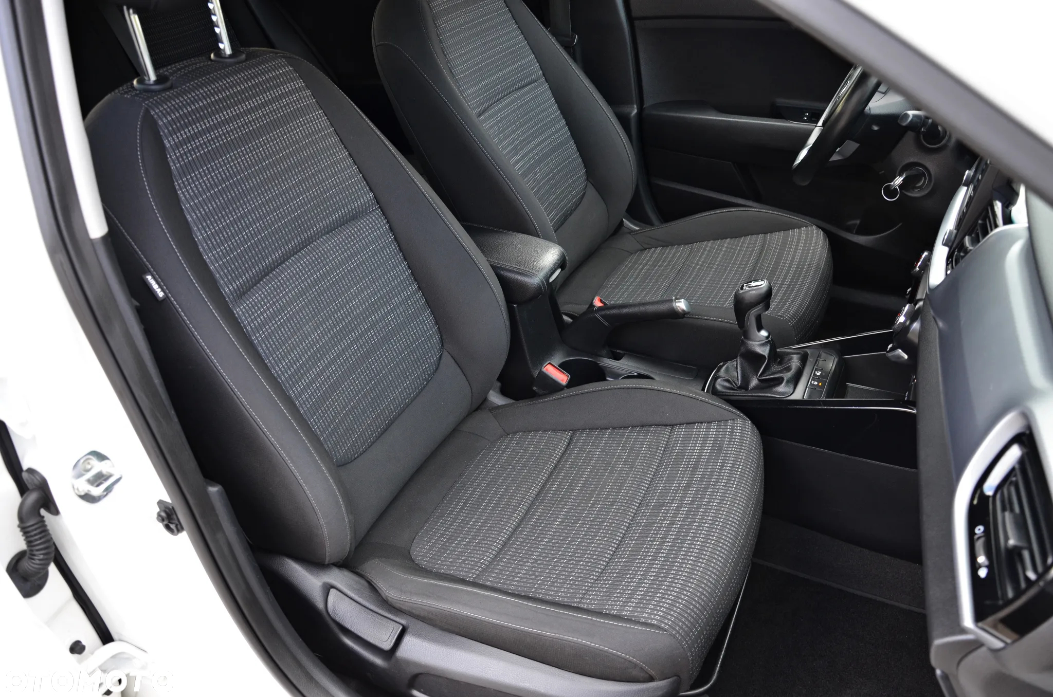 Kia Stonic 1.4 Vision - 37