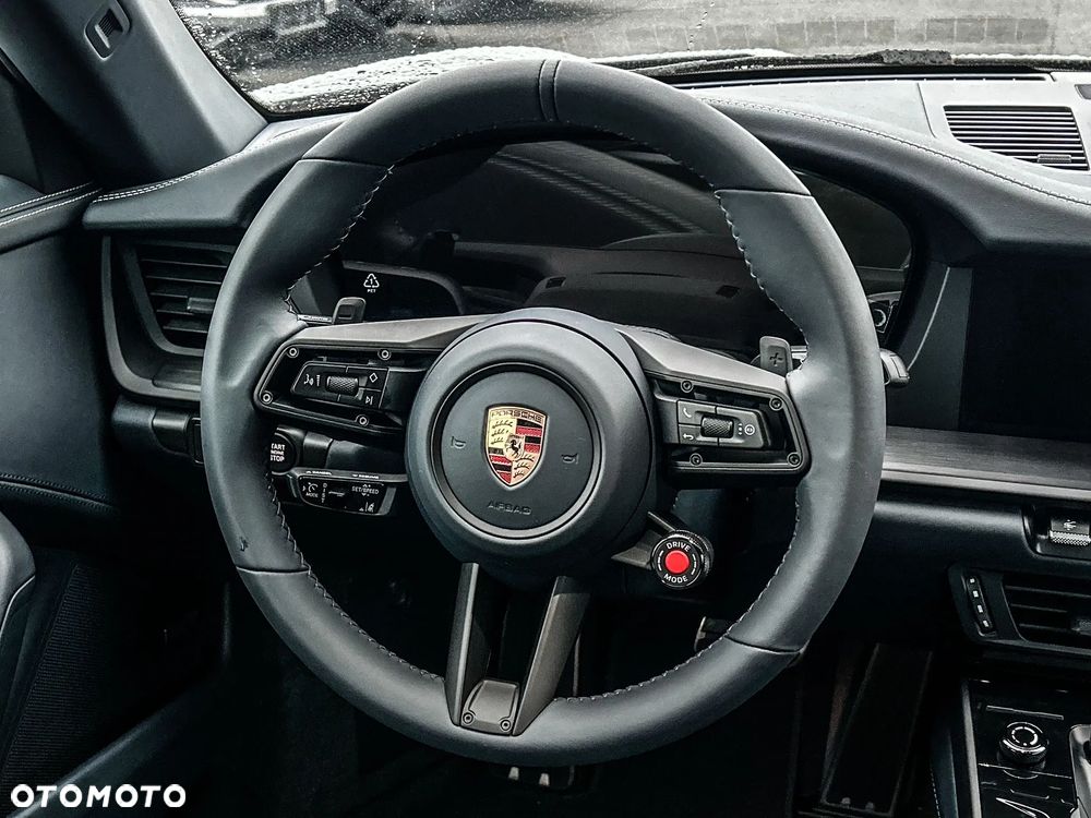 Porsche 911 Carrera T-Hybrid 4 GTS - 14