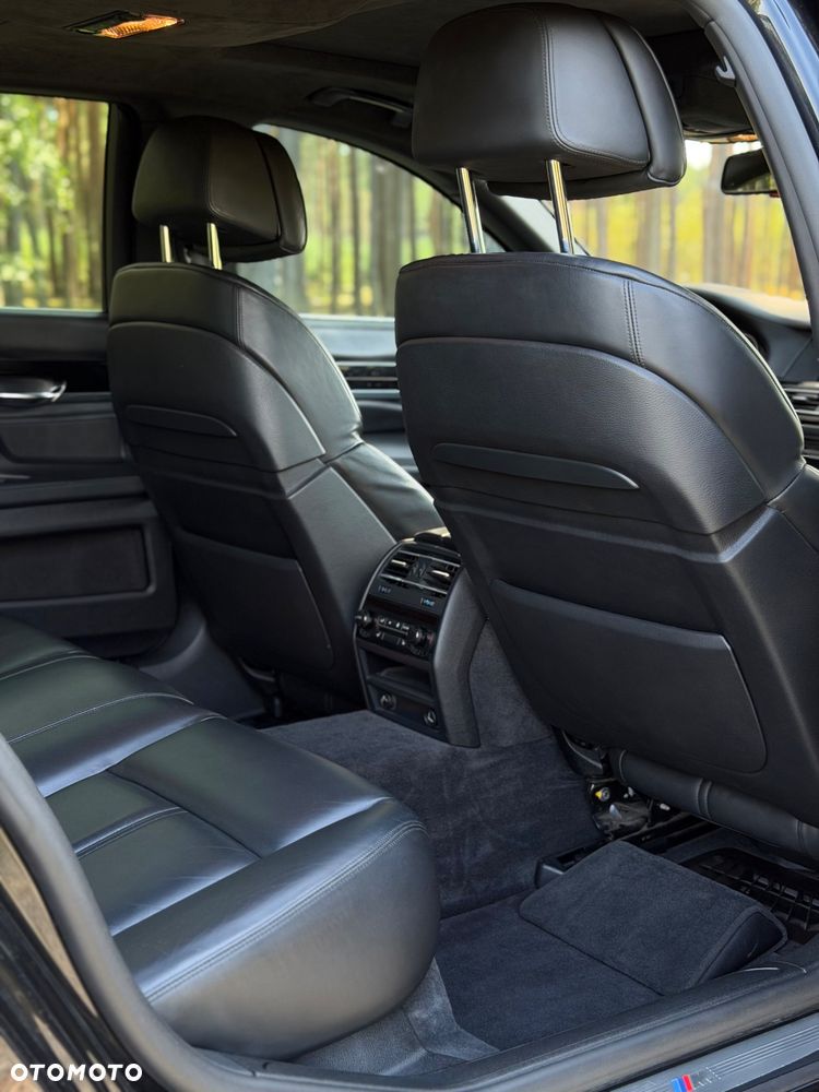 BMW Seria 7 - 37