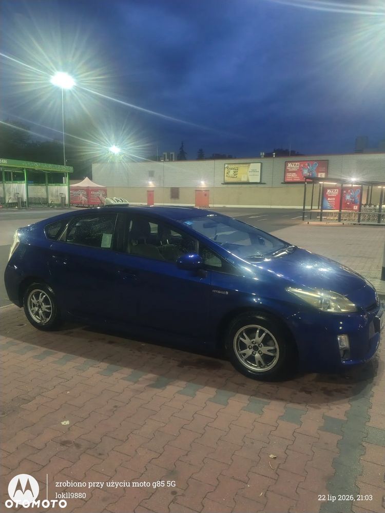 Toyota Prius - 4