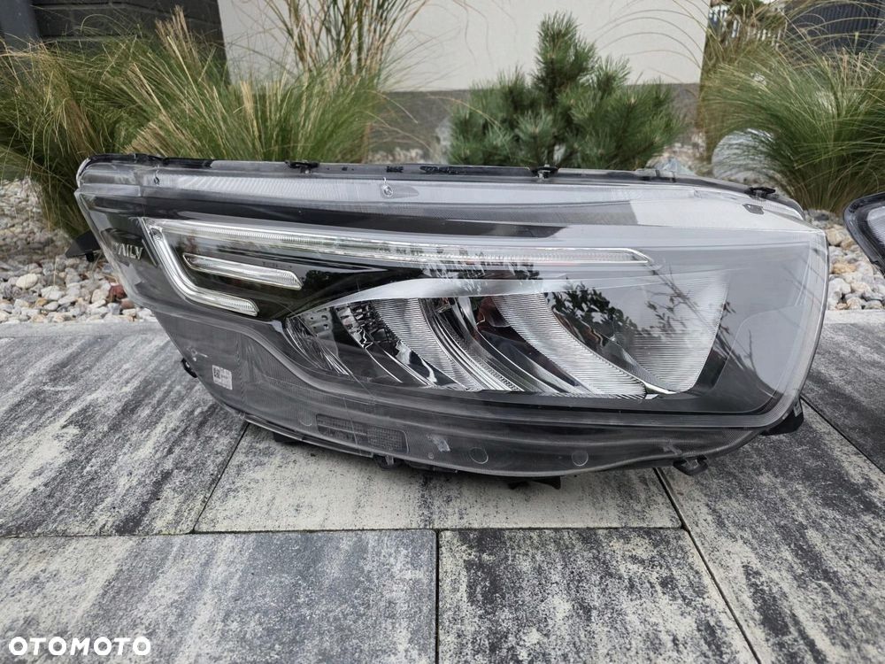 IVECO DAILY LIFT Kompletne Lampy przód Full Led 05802711799 05802711800 - 2