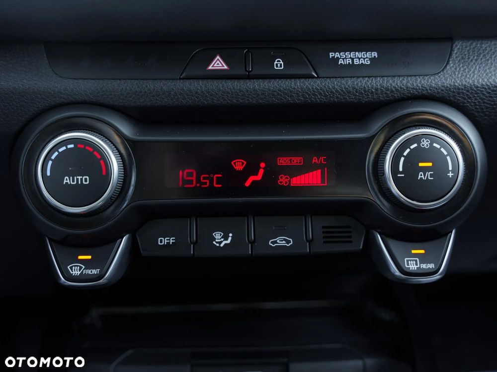 Kia Stonic 1.4 L - 21