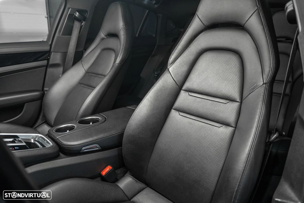 Porsche Panamera 4 E-Hybrid Platinum Edition - 26