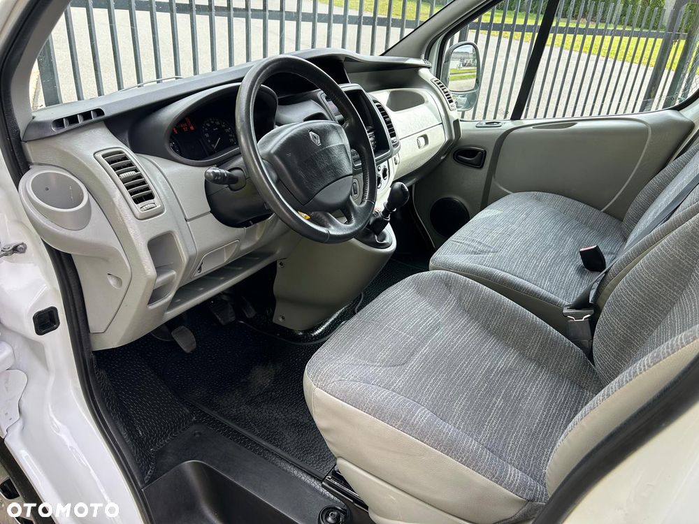 Renault Trafic - 18