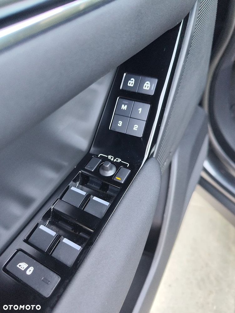 Land Rover Range Rover Velar 3.0 D300 mHEV R-Dynamic SE - 12