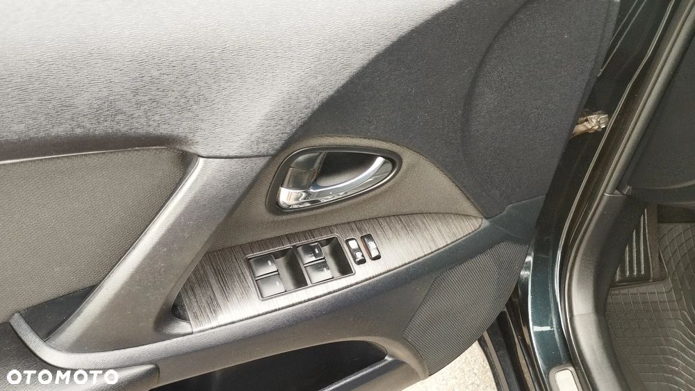 Toyota Avensis 2.0 D-4D Sol - 12