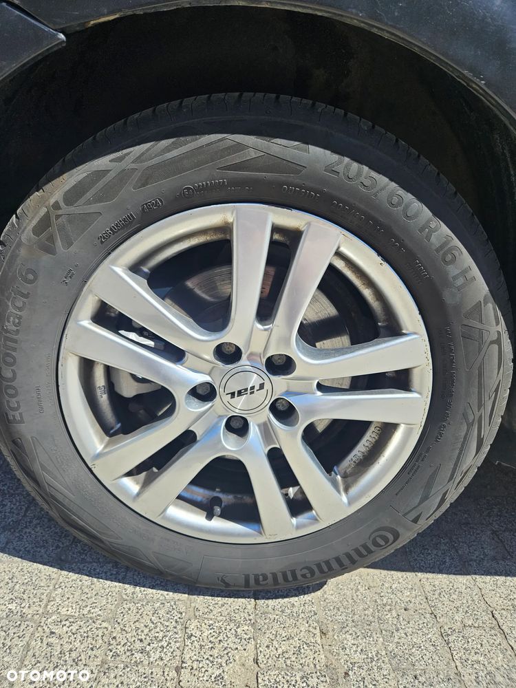 Peugeot 407 2.0 HDI ST Komfort EU4 - 5
