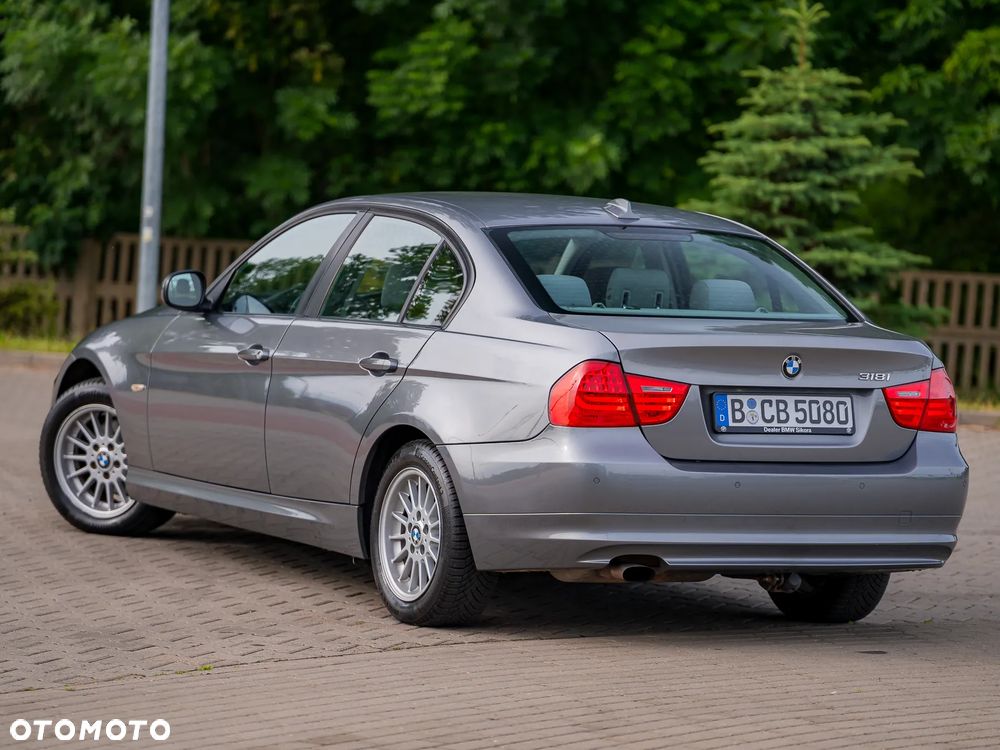 BMW Seria 3 318i Edition Exclusive - 10