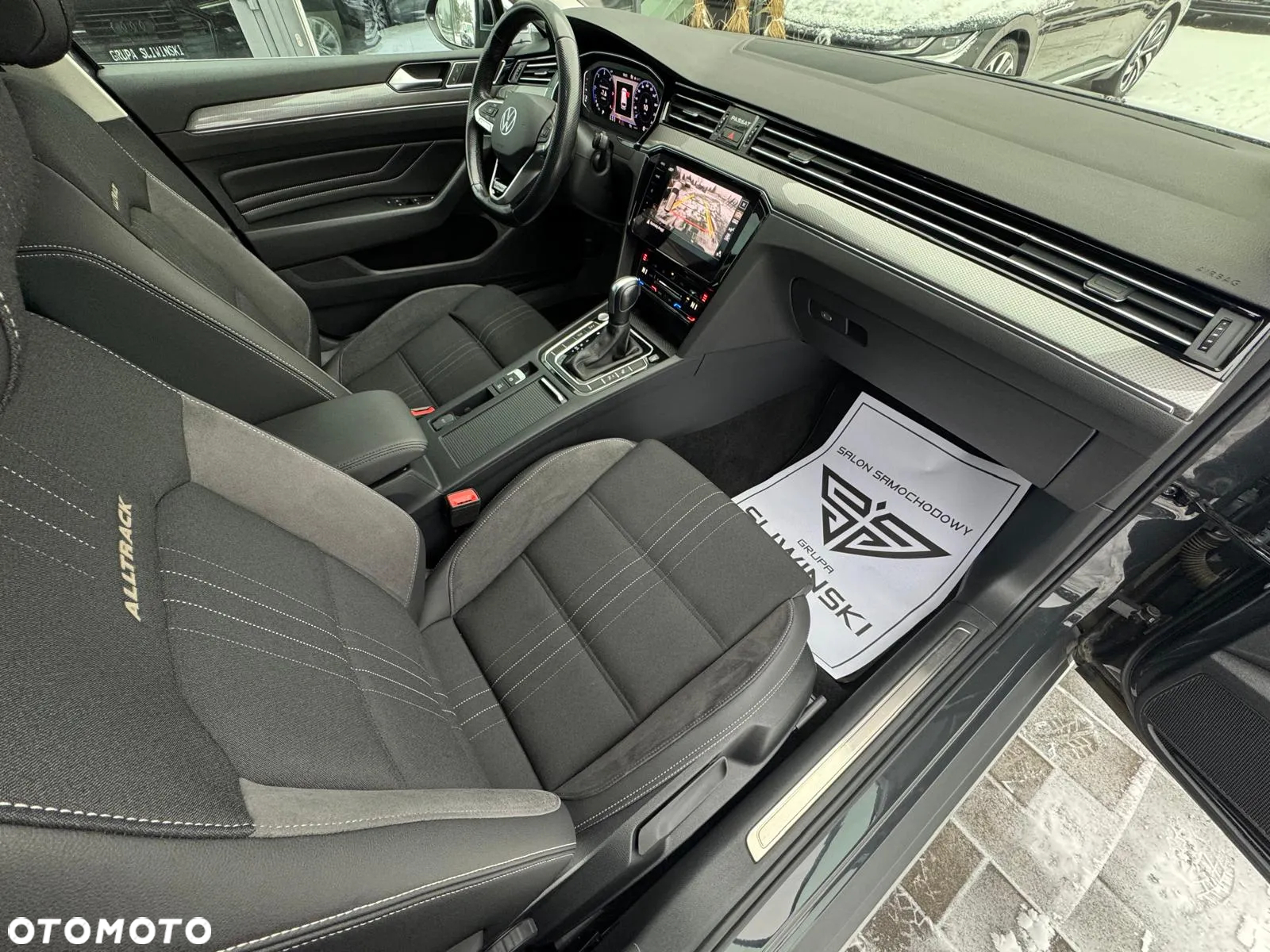 Volkswagen Passat Variant 2.0 TDI SCR DSG 4Motion Alltrack - 17