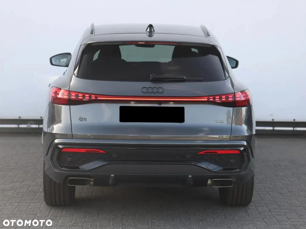 Audi Q5 e-Hybrid Quattro S tronic - 5