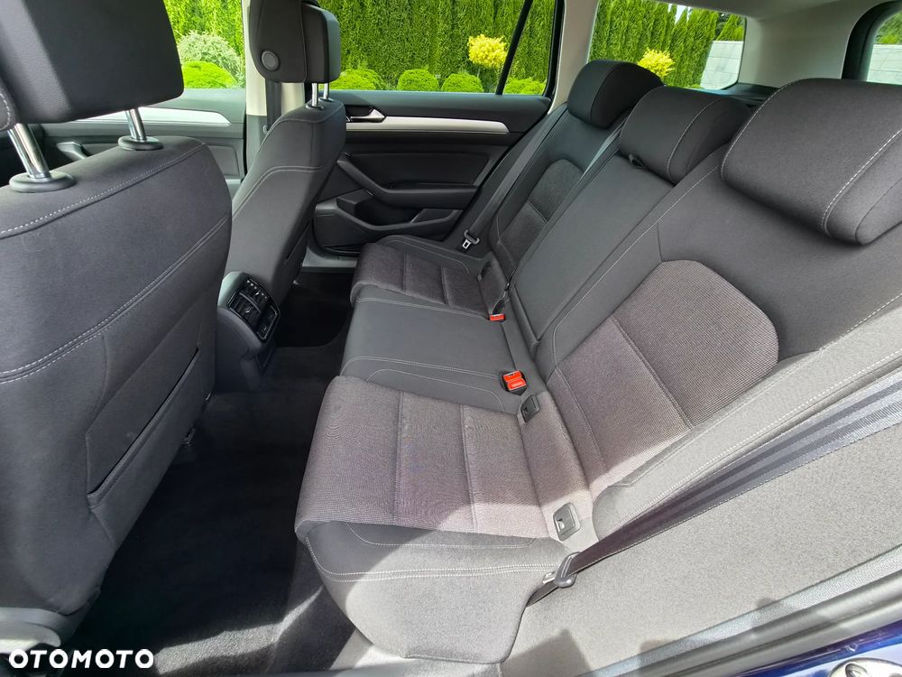 Volkswagen Passat 2.0 TDI SCR DSG Comfortline - 10