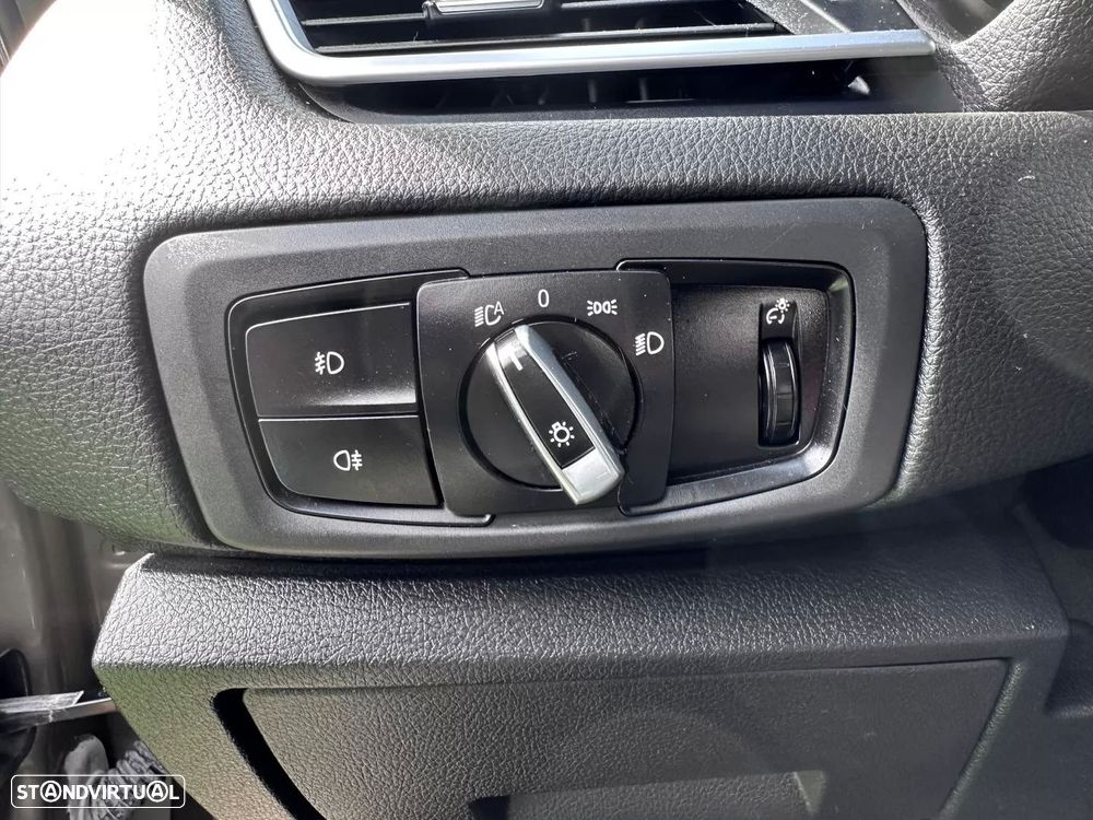 BMW 218 Active Tourer d Line Sport - 26